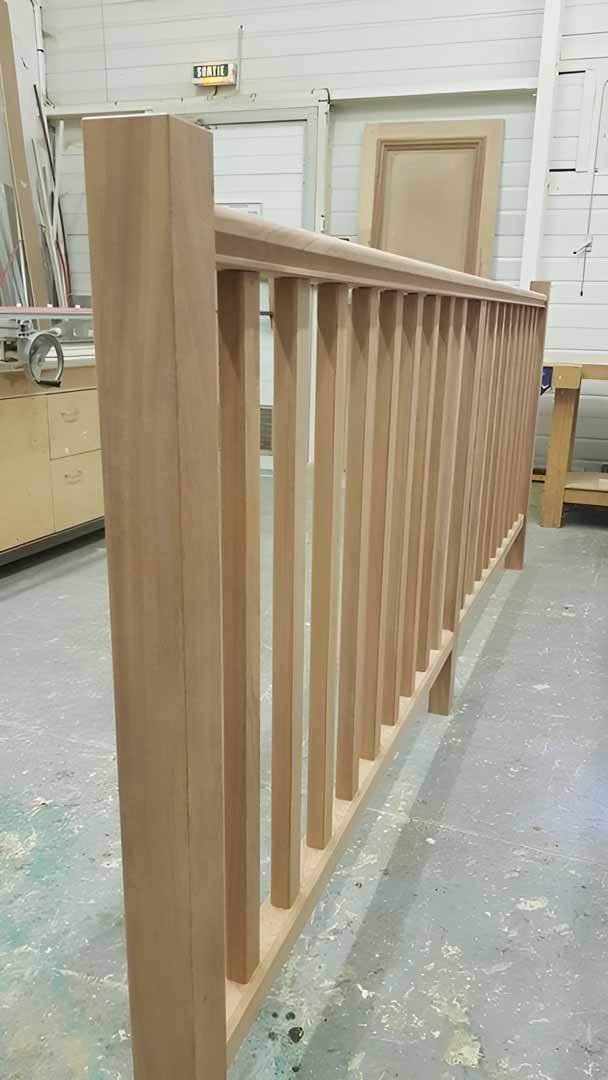 Fabrication de garde-corps en bois à Boissy-l’Aillerie