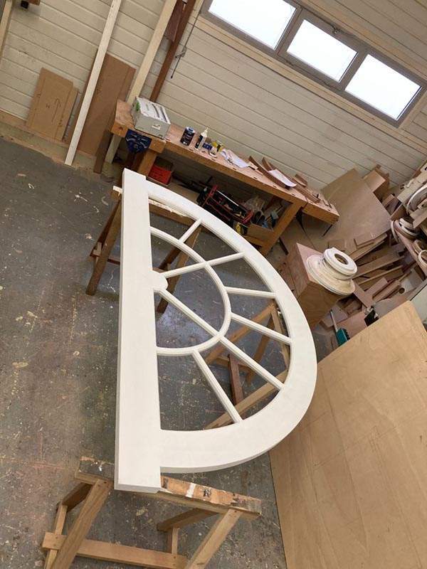 Fabrication d’impostes fixes en bois à Boissy-l’Aillerie