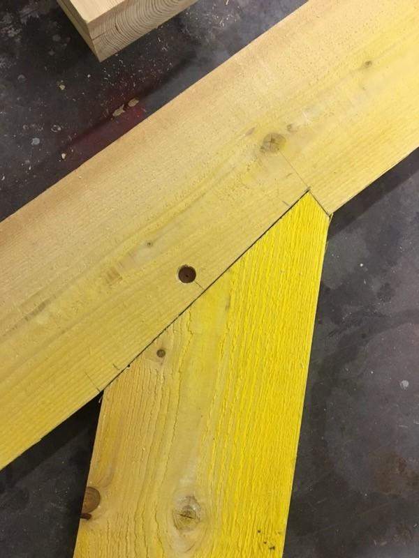 Conception et pose de charpentes bois à Boissy l’Aillerie