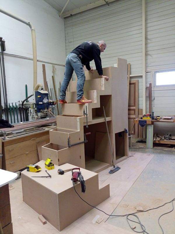 Escalier bois sur mesure pour intérieur à Boissy l’Aillerie
