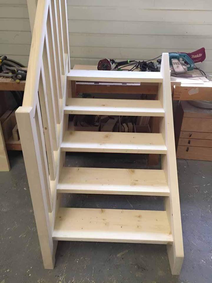 Escalier design bois et metal a Boi 0567