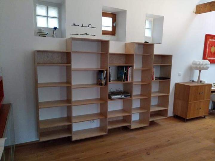 Meubles sur mesure en hêtre sous escalier à Boissy l’Aillerie