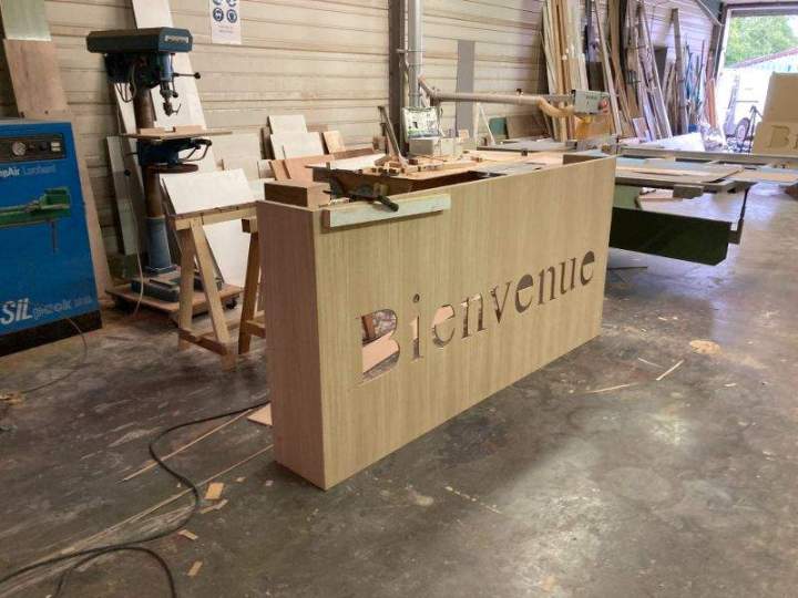 Mobilier contemporain à Boissy l’Aillerie