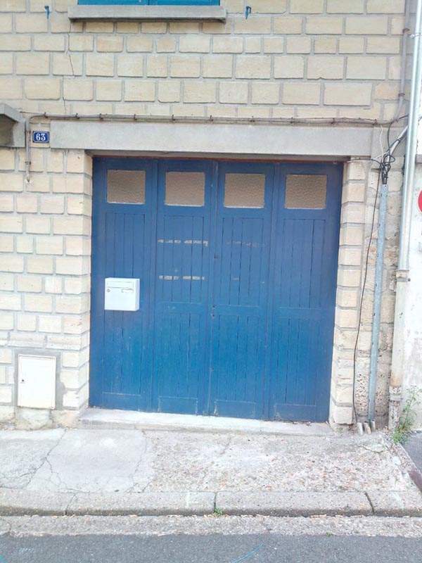 Portes de garage en bois à Boissy l’Aillerie