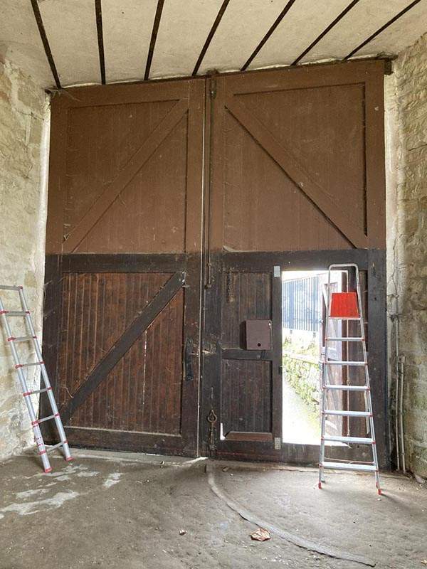Pose de porte cochère à Boissy l’Aillerie
