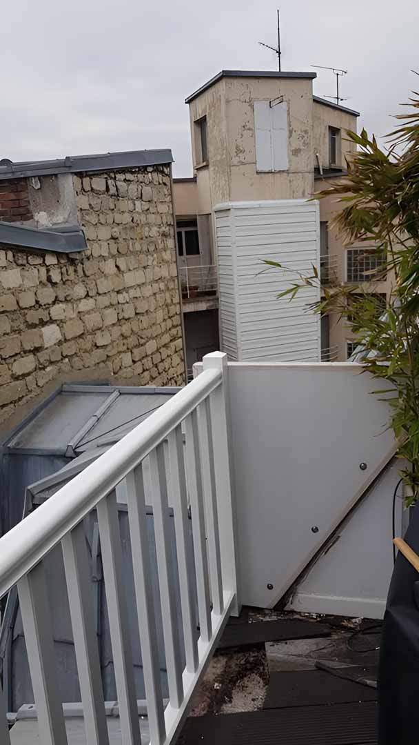 Garde-corps en bois à Boissy-l’Aillerie